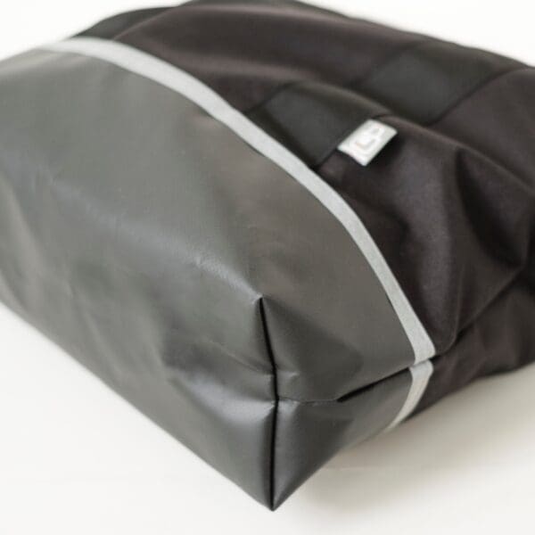 LUSB147 FORT Junior Personal Utility Bag, 15×18.5×5